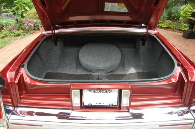 1992 Cadillac Brougham d'Elegance - photo 7