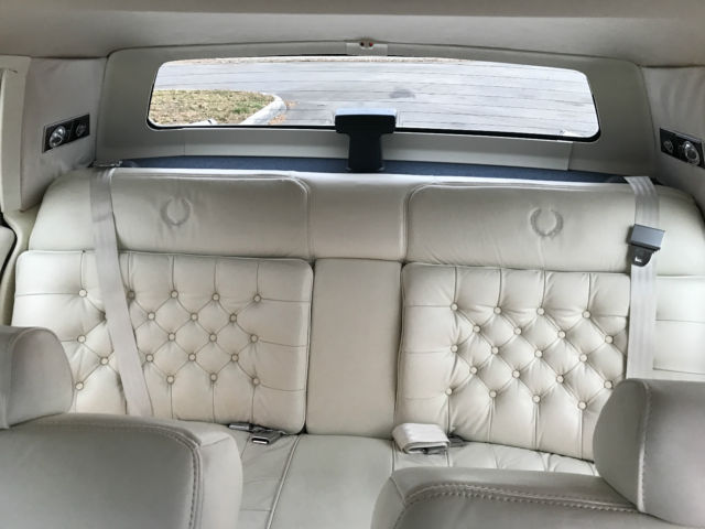 1992 Cadillac Brougham d'Elegance Sedan 4-Door - photo 8