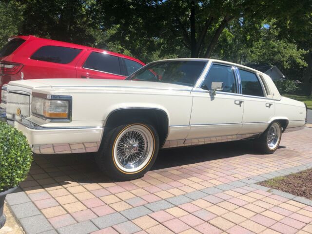 1992 Cadillac Brougham Brougham D’elegance - photo 2
