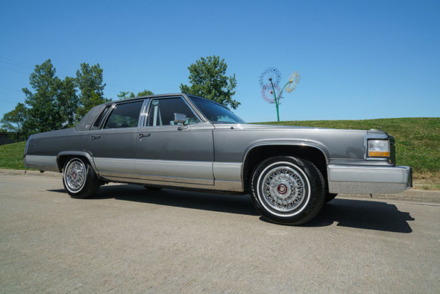 1992 Cadillac Brougham Sedan - photo 11