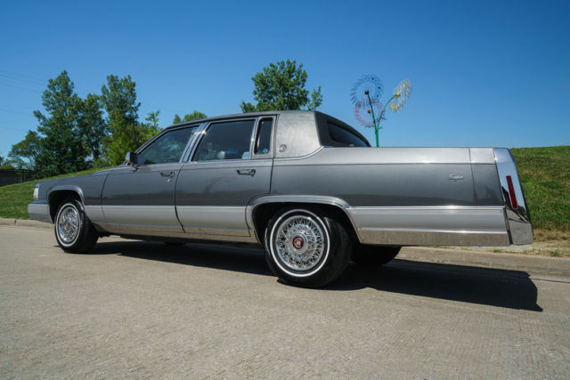 1992 Cadillac Brougham Sedan - photo 6