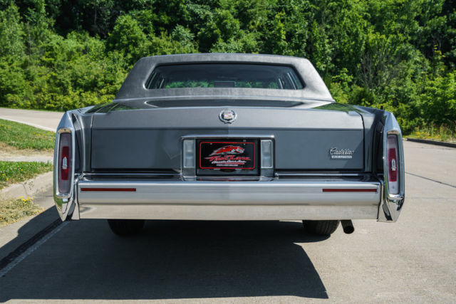 1992 Cadillac Brougham Sedan - photo 7