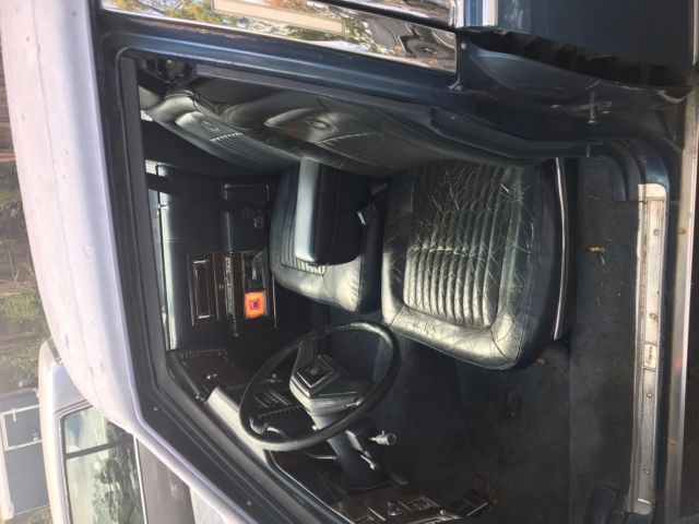 1992 Cadillac Brougham Base - photo 10
