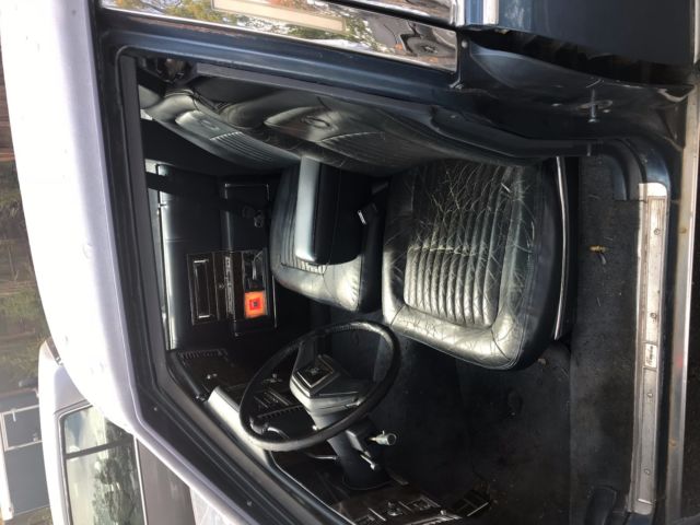 1992 Cadillac Brougham Base - photo 4