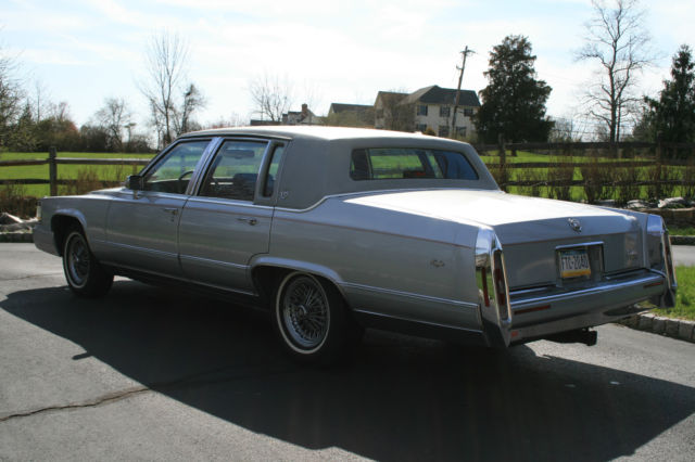 1992 Cadillac Brougham - photo 2