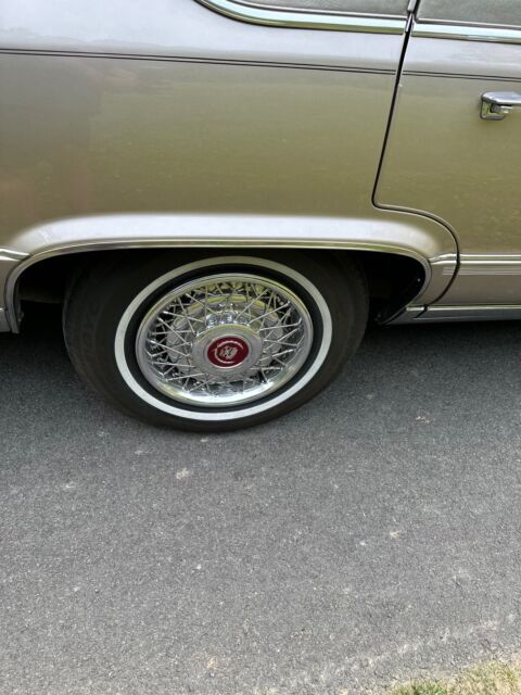 1992 Cadillac Brougham - photo 10