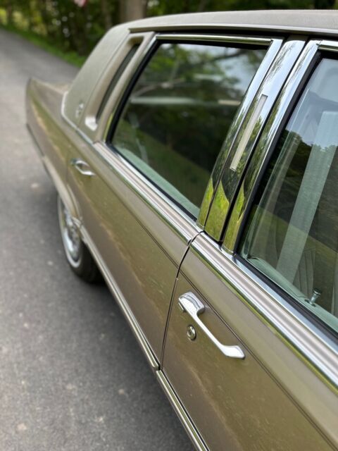 1992 Cadillac Brougham - photo 12