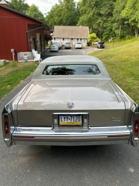 1992 Cadillac Brougham - photo 7