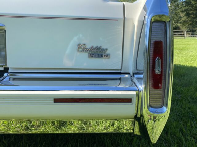 1992 Cadillac Brougham - photo 13