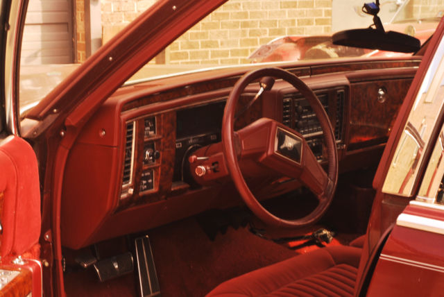 1992 Cadillac Brougham - photo 4