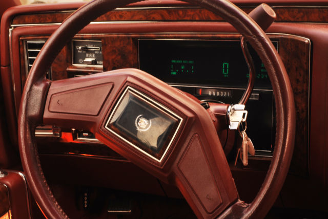 1992 Cadillac Brougham - photo 5