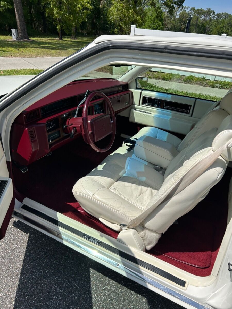 1992 Cadillac DeVille - photo 6