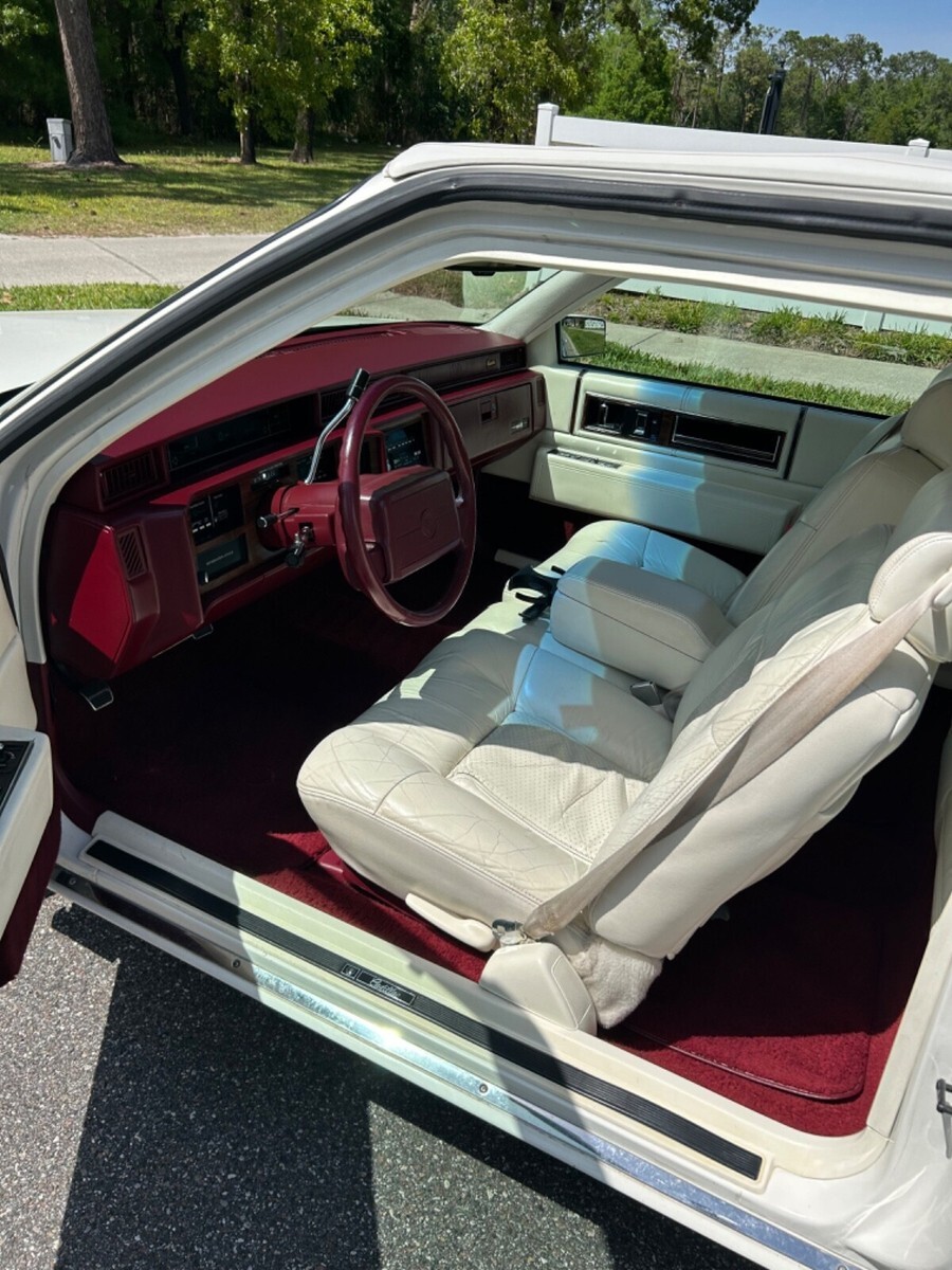 1992 Cadillac DeVille - photo 4