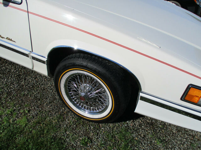 1992 Cadillac DeVille SPRING EDITION - photo 2