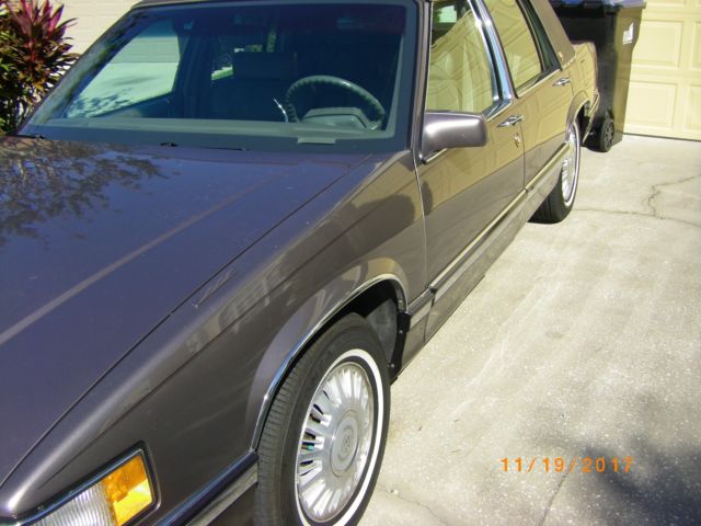 1992 Cadillac DeVille DEVILLE - photo 2