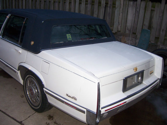 1992 Cadillac DeVille Base Sedan 4-Door - photo 5