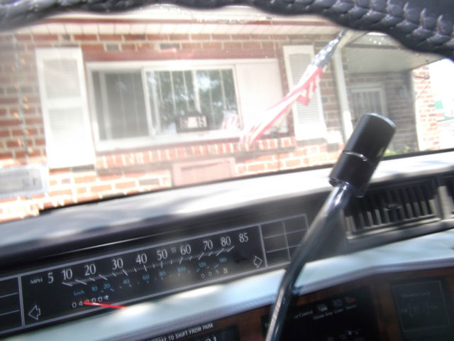 1992 Cadillac DeVille - photo 12