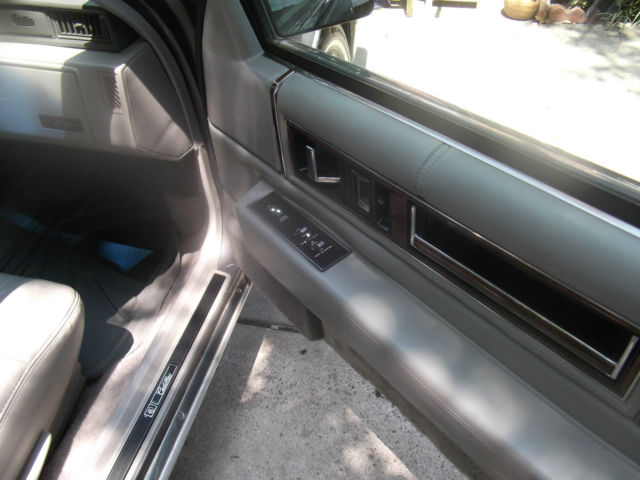 1992 Cadillac DeVille - photo 8
