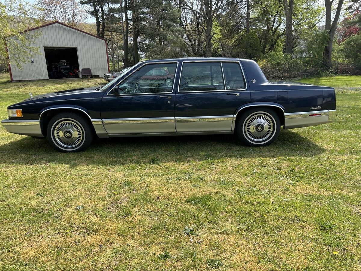 1992 Cadillac DeVille - photo 2