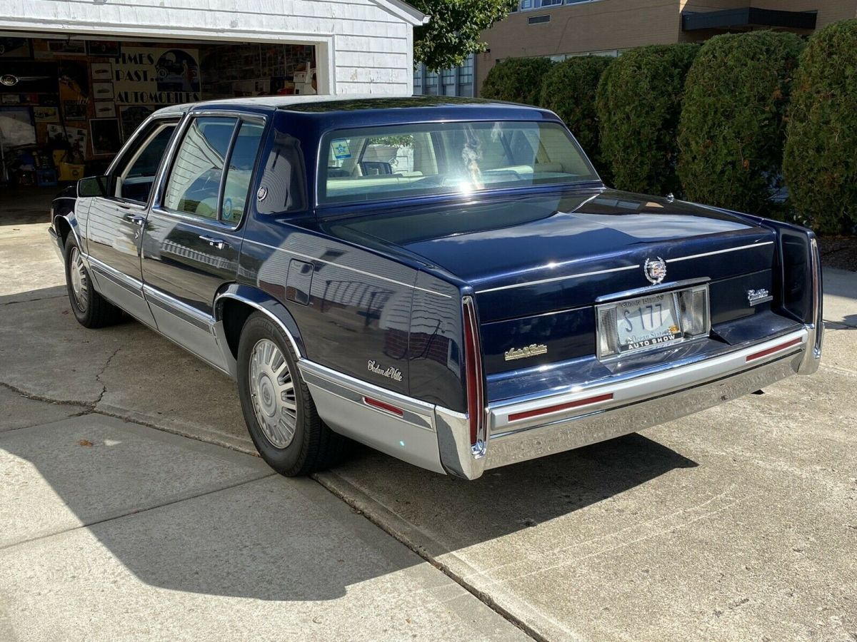 1992 Cadillac DeVille Sedan DeVille - photo 3