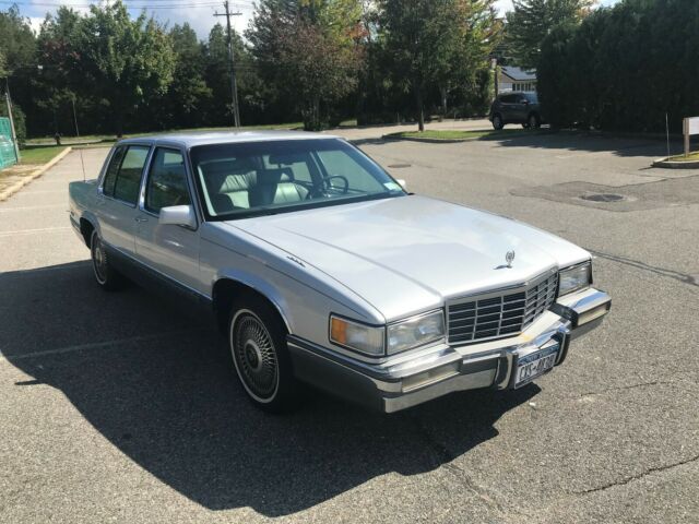 1992 Cadillac DeVille leather - photo 2
