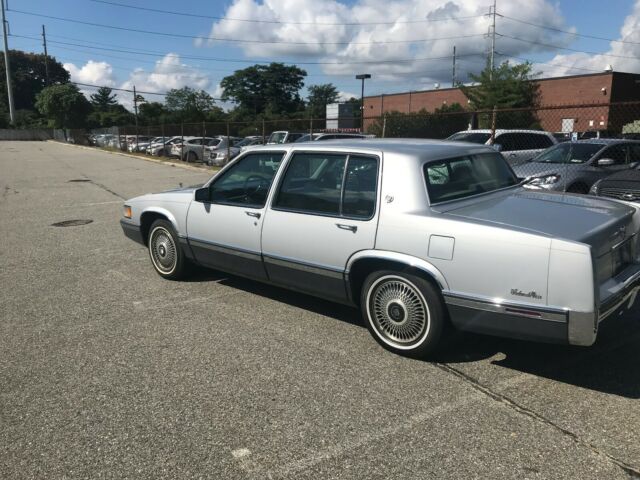 1992 Cadillac DeVille leather - photo 3