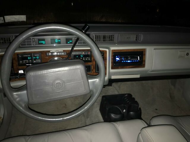 1992 Cadillac DeVille leather - photo 5