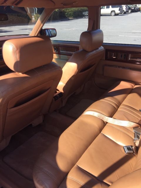 1992 Cadillac DeVille Touring Sedan - photo 6