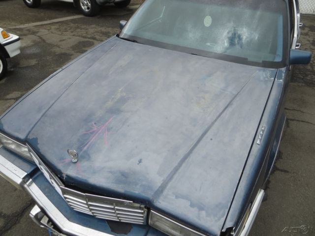 1992 Cadillac DeVille Base Sedan 4-Door - photo 10