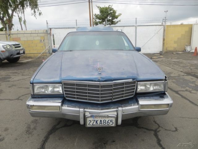 1992 Cadillac DeVille Base Sedan 4-Door - photo 3
