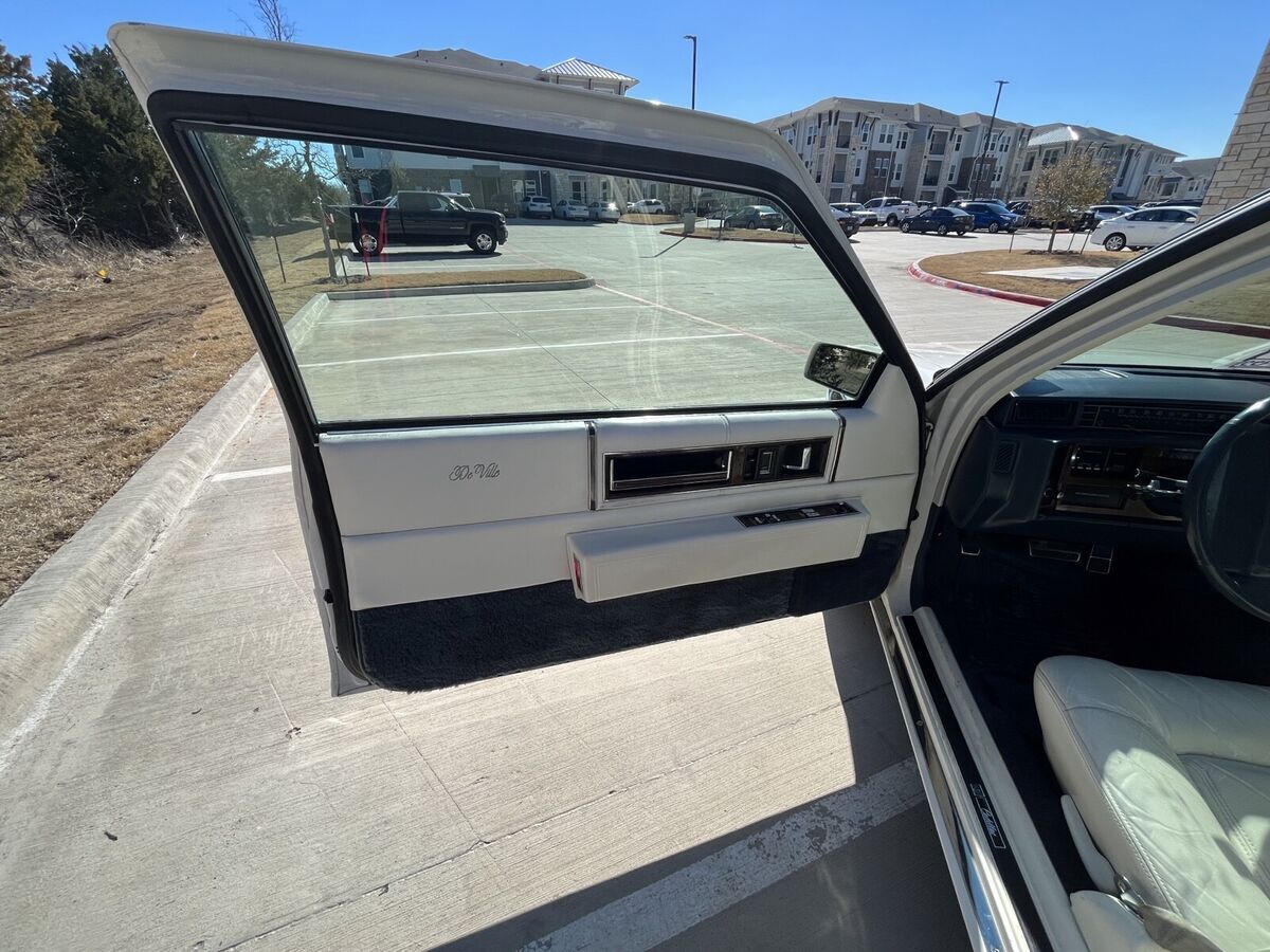 1992 Cadillac DeVille - photo 13
