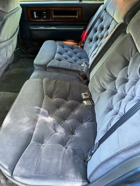 1992 Cadillac Fleetwood - photo 10
