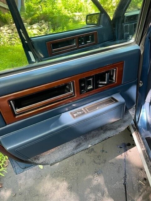 1992 Cadillac Fleetwood - photo 11