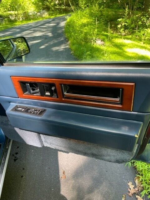 1992 Cadillac Fleetwood - photo 12