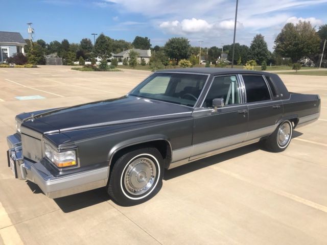 1992 Cadillac Fleetwood BROUGHAM