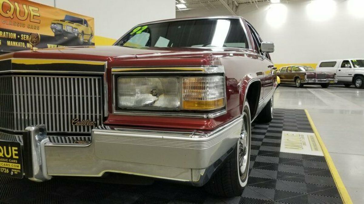 1992 Cadillac Brougham Fleetwood 5.7Ltr. - photo 9