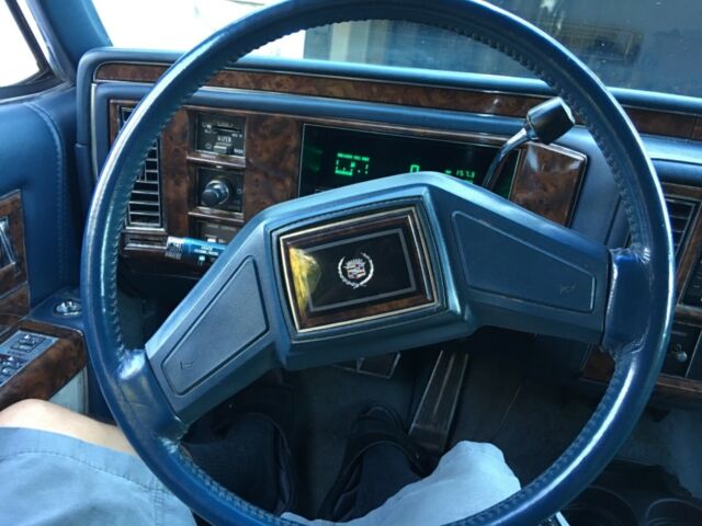 1992 Cadillac Brougham Brougham - photo 9