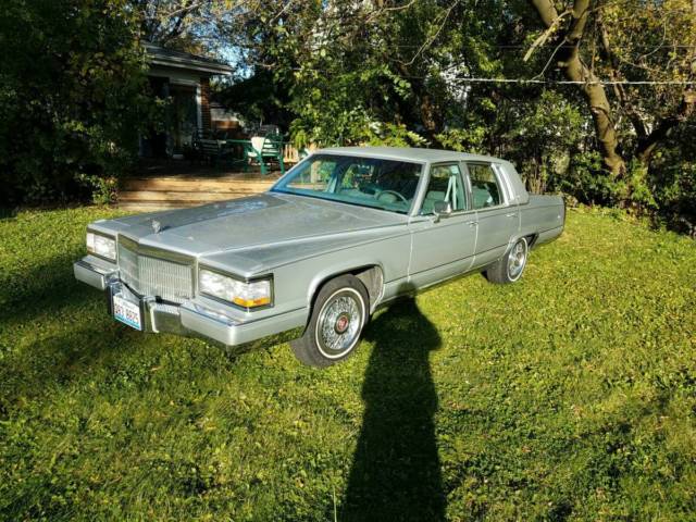 1992 Cadillac Brougham FLEETWOOD - photo 2
