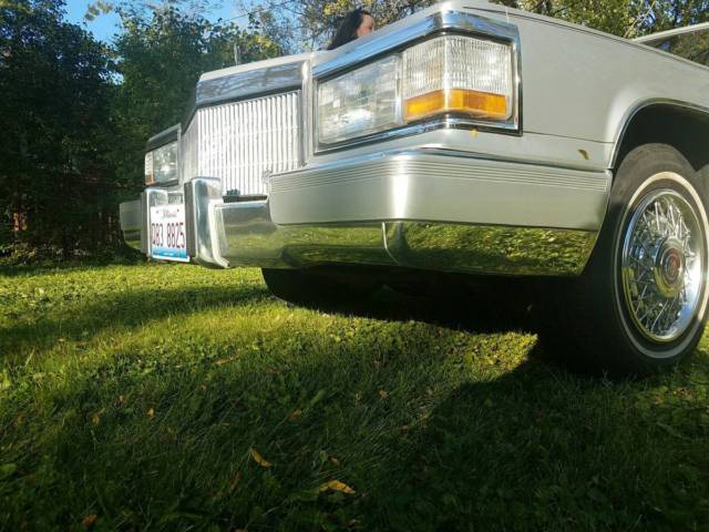 1992 Cadillac Brougham FLEETWOOD - photo 4