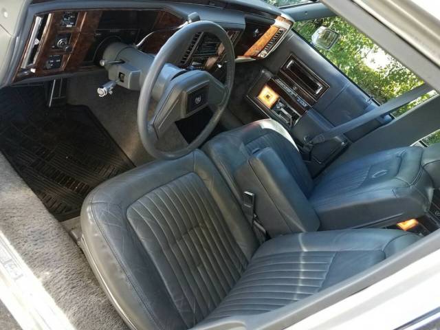 1992 Cadillac Brougham FLEETWOOD - photo 7