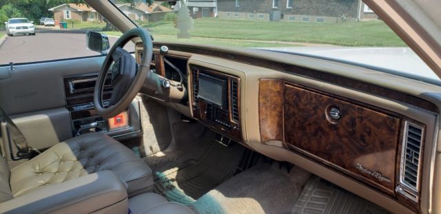 1992 Cadillac Fleetwood Brougham - photo 12
