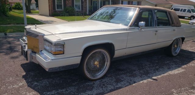 1992 Cadillac Fleetwood Brougham - photo 2