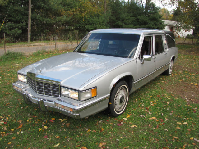 1992 Cadillac Fleetwood Hearse S&S Funeral Coach 70,000 miles Silver Excellent 1992 Cadillac Other Fleetwood Hearse