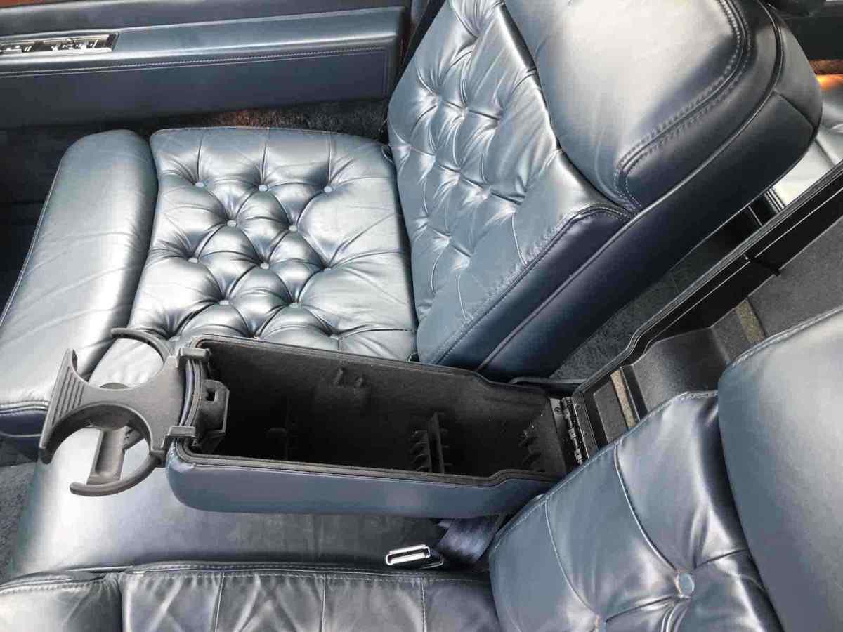1992 Cadillac Fleetwood - photo 12