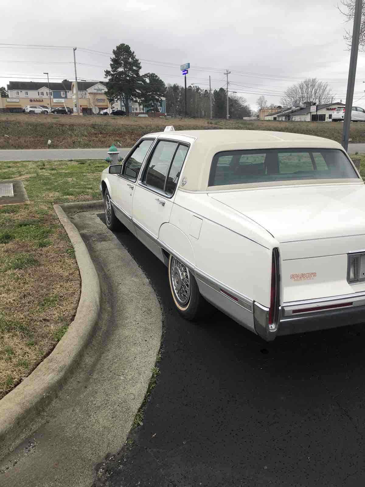 1992 Cadillac Fleetwood - photo 2