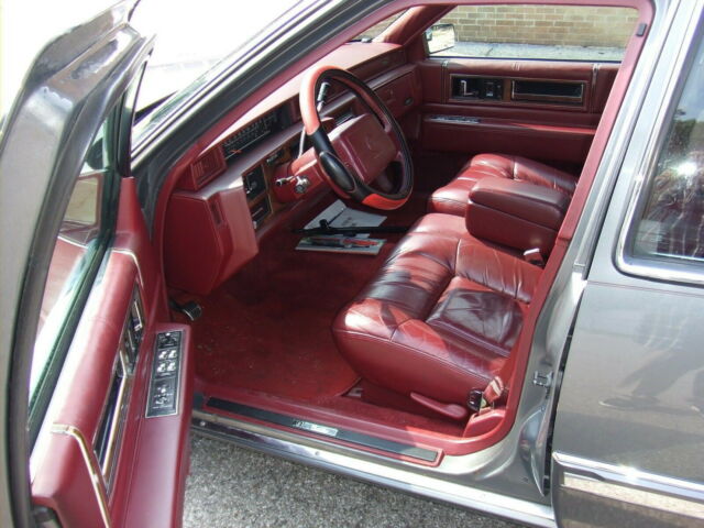 1992 Cadillac DeVille - photo 2