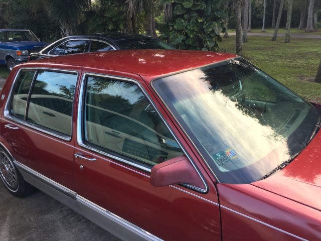 1992 Cadillac DeVille Sedan Deville - photo 3