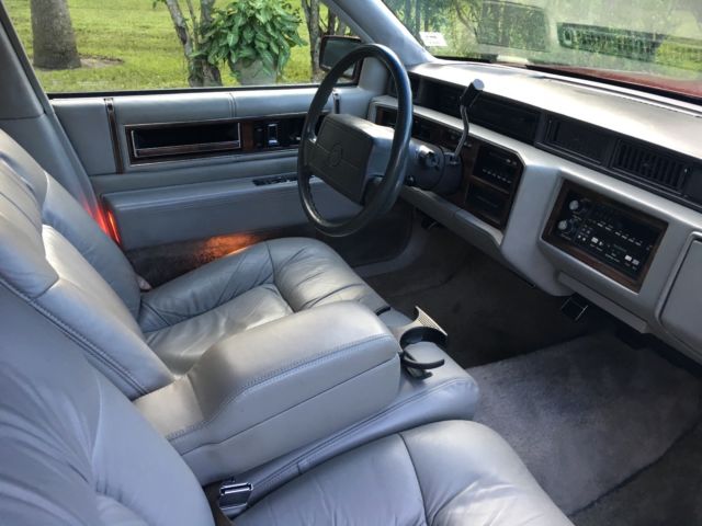 1992 Cadillac DeVille Sedan Deville - photo 4