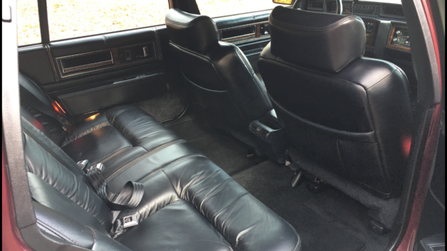 1992 Cadillac DeVille Sedan DeVille - photo 10