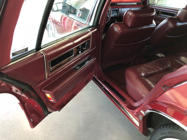 1992 Cadillac DeVille Gold Package Touring - photo 5